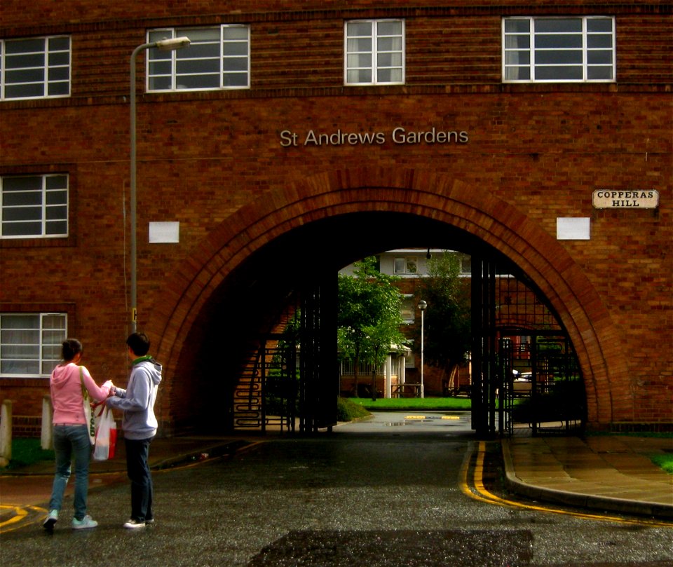 St Andrew's Gardens - Entrance