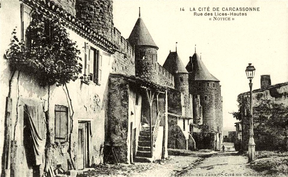 Carcassonne.Rue des Lices-Haute