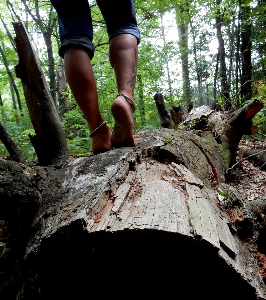 Barefoot Timi