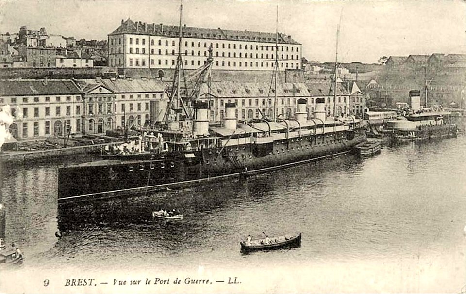 Brest.Vue sur le port de guerre