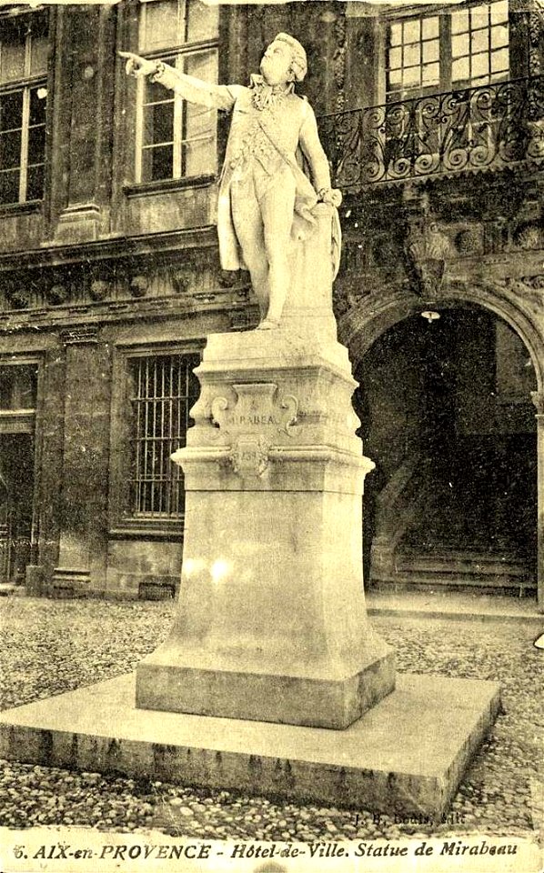 Aix-en-Provence.Hôtel de Ville.Statue de Mirabeau
