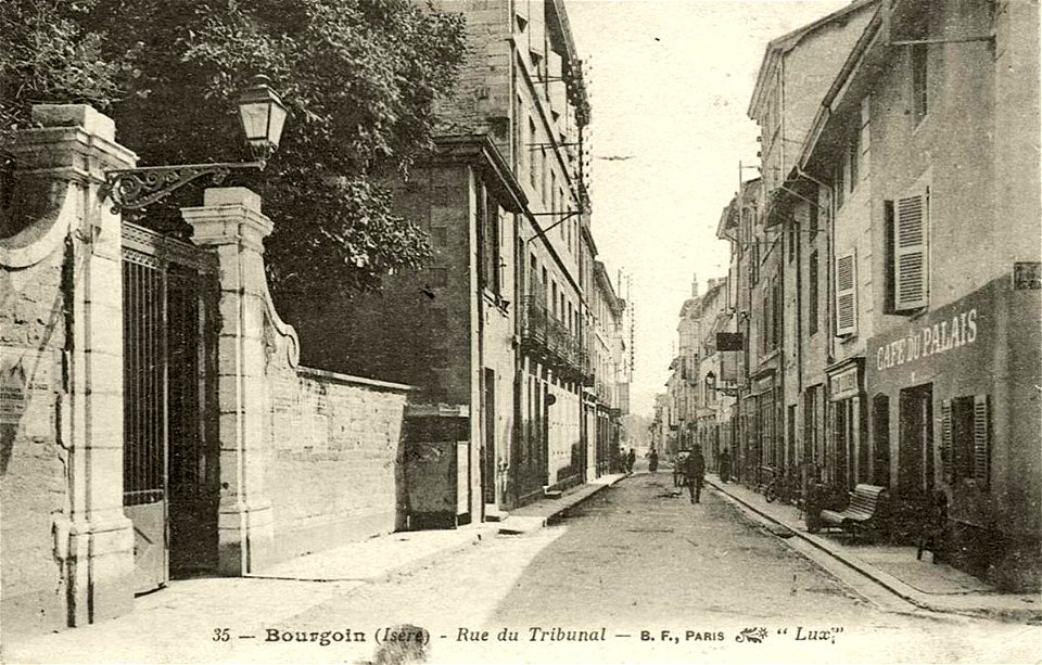Bourgoin-Jallieu.Rue du Tribunal