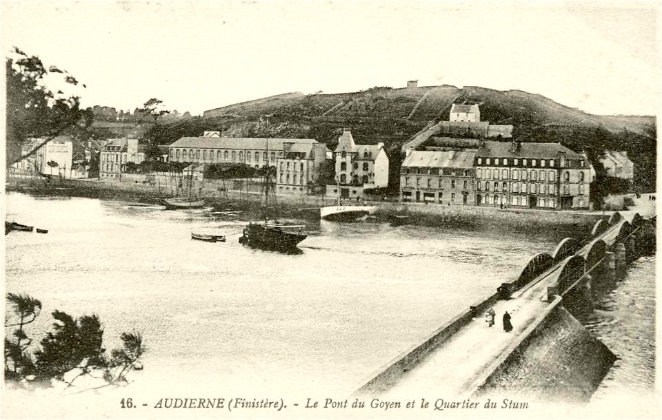 Audierne.Pont du Goyen et quartier du Stum