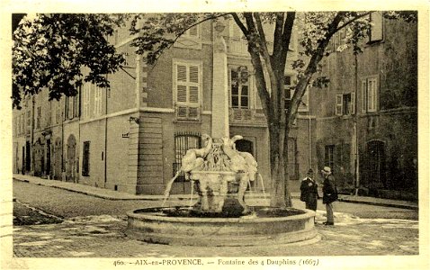 Aix-en-Provence.Fontaine des Quatre-Dauphins