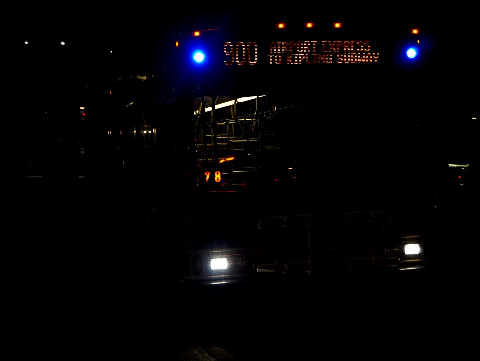 OG Airport bus at Terminal 1.