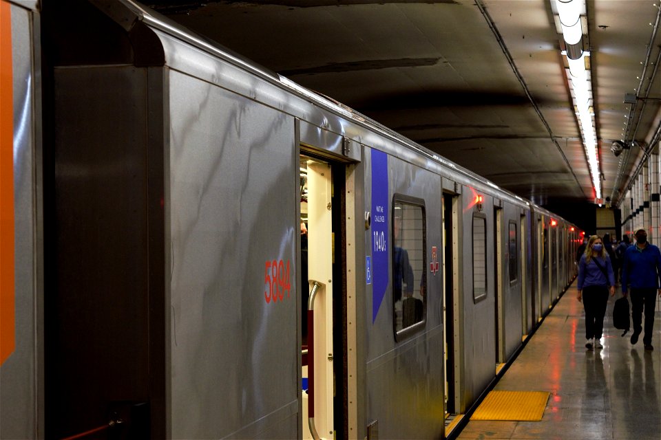 TTC Line1 TR 5894 In Bay Lower.
