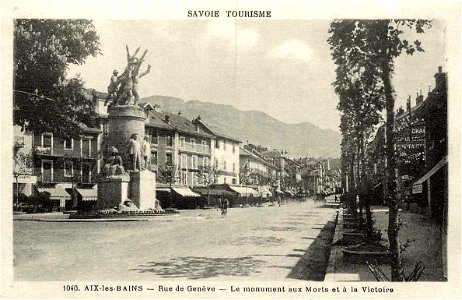 Aix-les-Bains.Rue de Genève.Monument aux morts et à la Victoire
