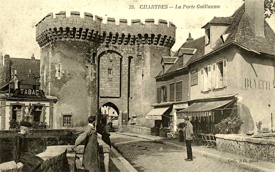 Chartres.Porte Guillaume