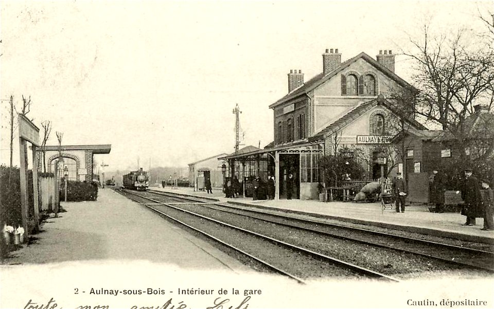 Aulnay-sous-Bois.Intérieur de la Gare