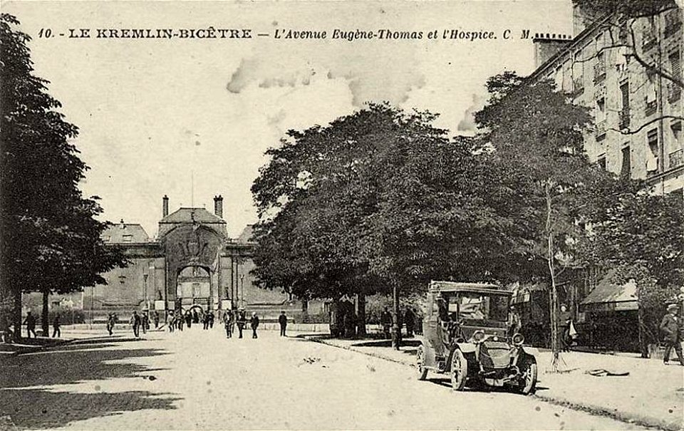 Le Kremlin-Bicêtre.Avenue Eugène-Thomas et hospice