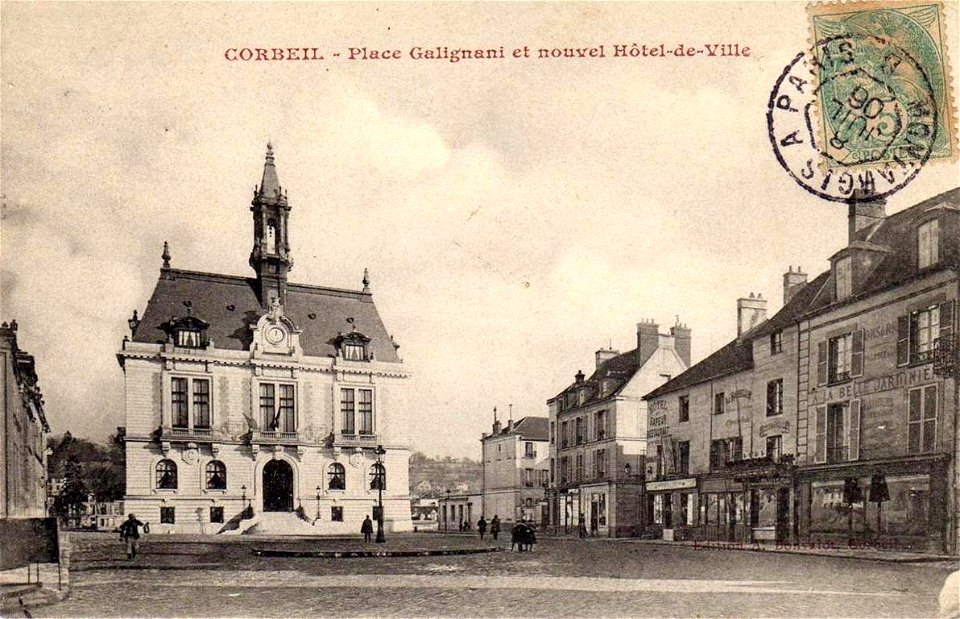 Corbeil-Essonnes.Place Galignani et nouvel hôtel de ville