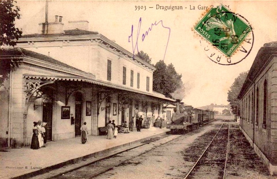 Draguignan.La gare et les quais