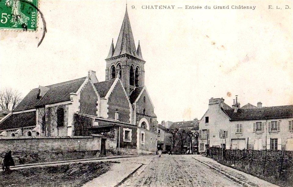 Châtenay-Malabry.Entrée du Grand Châtenay.Église Saint-Germain-l'Auxerrois de Châtenay-Malabry