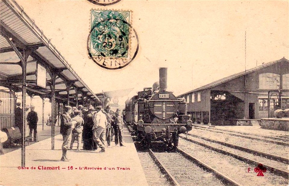 Clamart.Arrivée d'un train en gare
