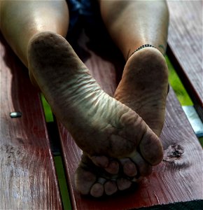 male bare feet photo