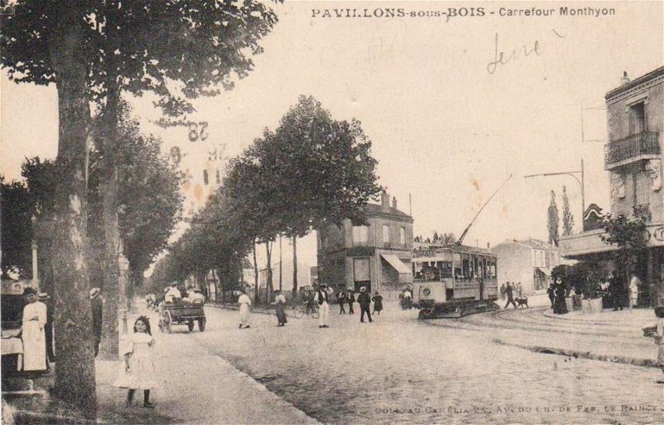 Pavillons-sous-Bois.Carrefour Monthyon.Tramway