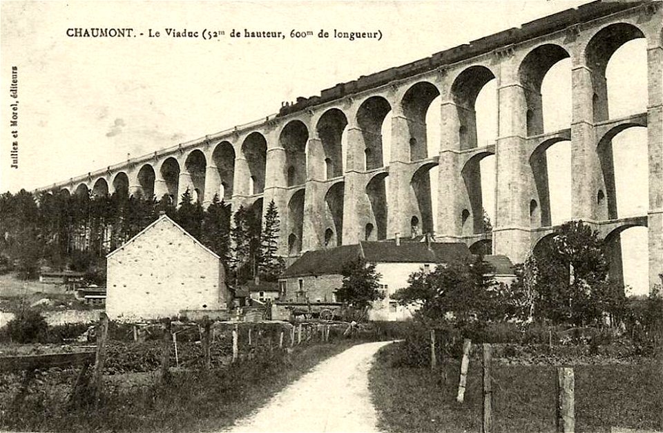 Chaumont-Haute-Marne.Le viaduc