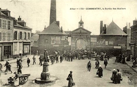 Commentry.Sortie des ateliers
