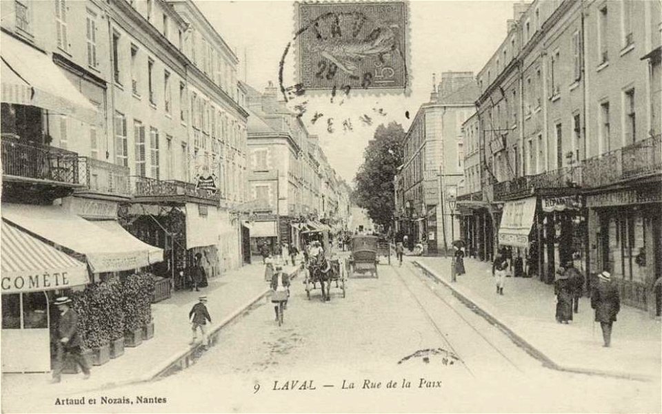 Laval.Rue de la Paix