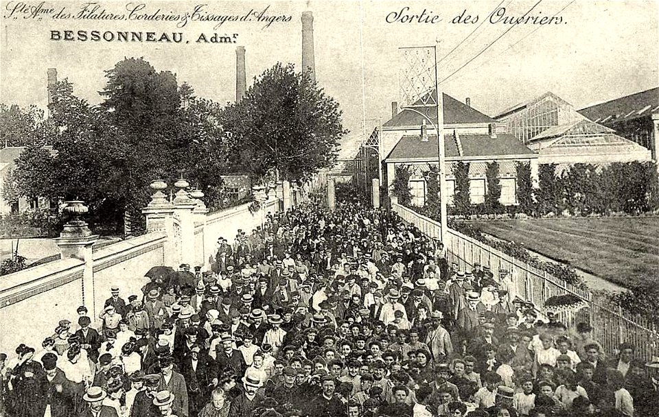 Angers.Sortie des ouvriers de la société des Filatures, corderies et tissages d'Angers