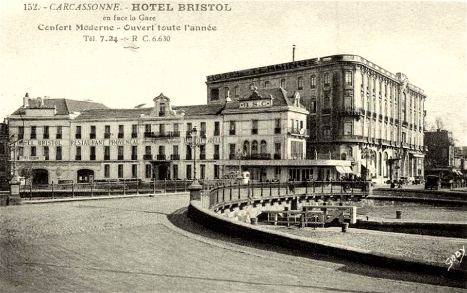 Carcassonne.Hôtel Briston, en face de la gare