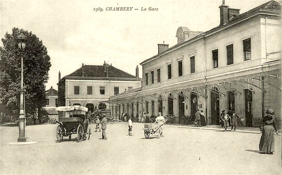 Chambéry.La gare, voyageurs