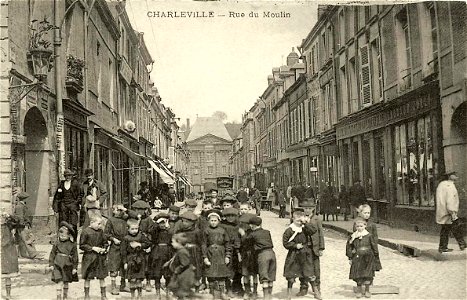 Charleville-Mezières.Rue du Moulin