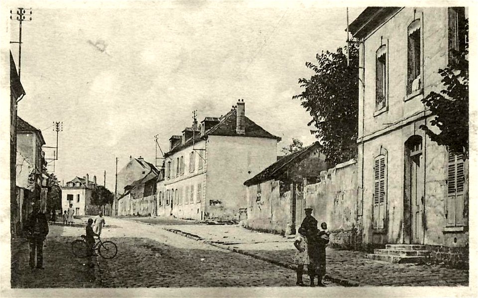 Garges-les-Gonesse.Route de Verdun