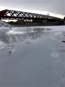 Ice under the Peace Bridge
