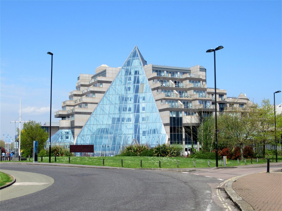 Grand Harbour Hotel