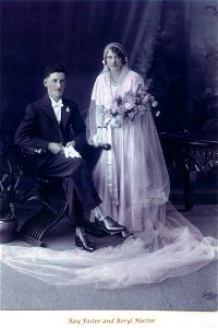 Ray Foster and Beryl Hector - wedding photo, 1930 photo