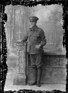 Private Leo Dixon (1890-1974) photo