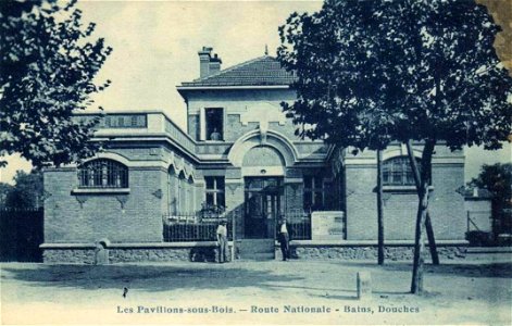 Pavillons-sous-Bois.Route Nationale.Bains-douches