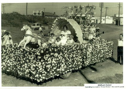 Display Float, marshalling in car park of Weston Workers' Club ready for parade photo