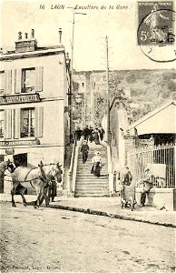 Laon.Escaliers de la gare, vers 1907