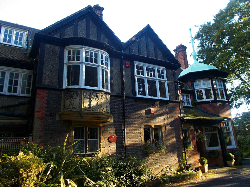 English style house