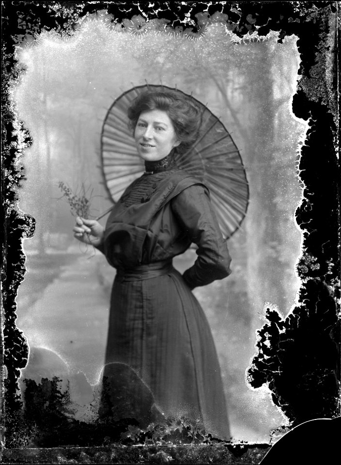 Lady with a parasol, [n.d.]
