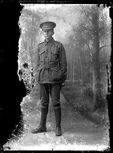 Australian soldier, Douglas Underwood (1886-1943) photo