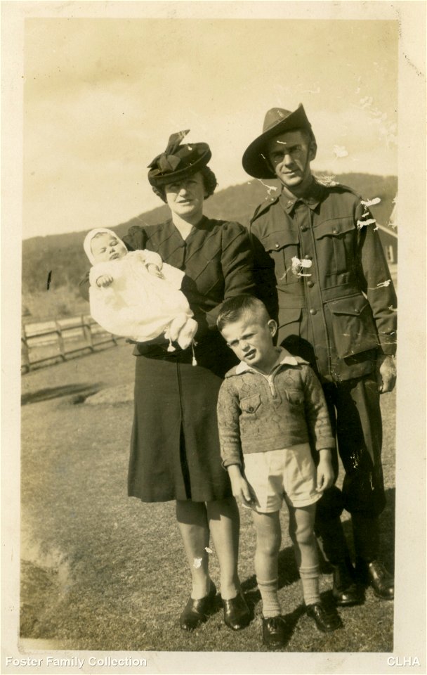 Aub, Glad, Ken and Jean Foster, [1939-1945]