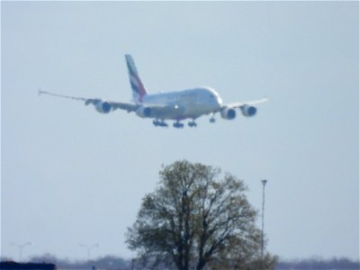 Airbus A380 bij Schiphol photo