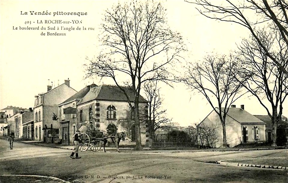 La Roche-sur-Yon.Boulevard du Sud à l'angle de la rue de Bordeaux