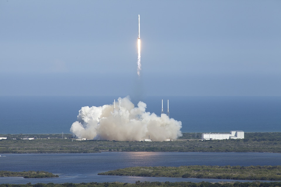 SpaceX Launches NASA Cargo
