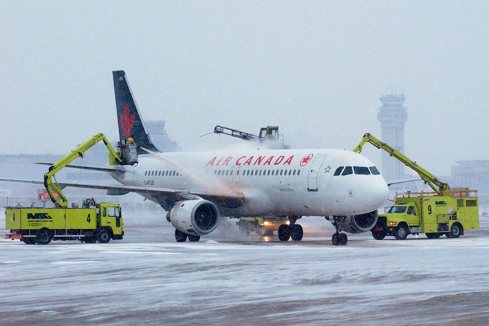 An Air Canada Airbus A320 being de-iced