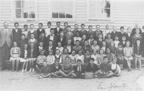 Mulbring Public School - Group photo of students and teachers, 1939 photo