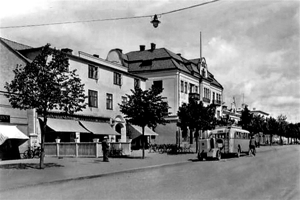 284 Storgatan 23-25 (gengasbuss)