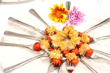Tenderloin Forks with Roasted Tomato & Horseradish