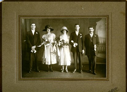 Marriage of William Cook and Marion Woodman, 29 July 1922 photo