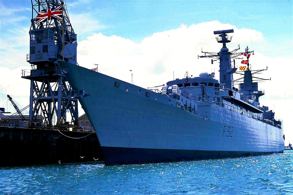 F92 HMS Boxer 1984