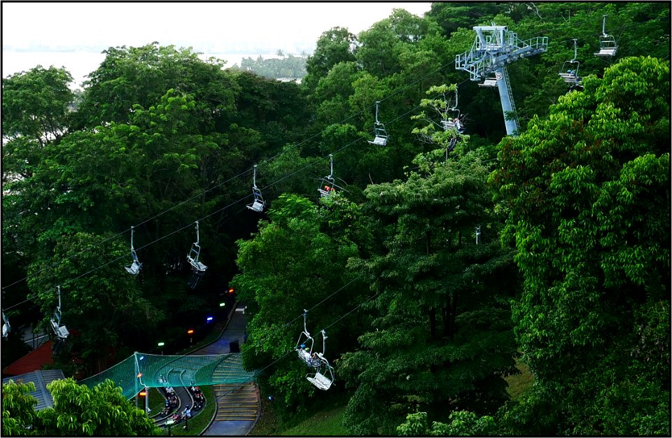Cable cars @ Sentosa