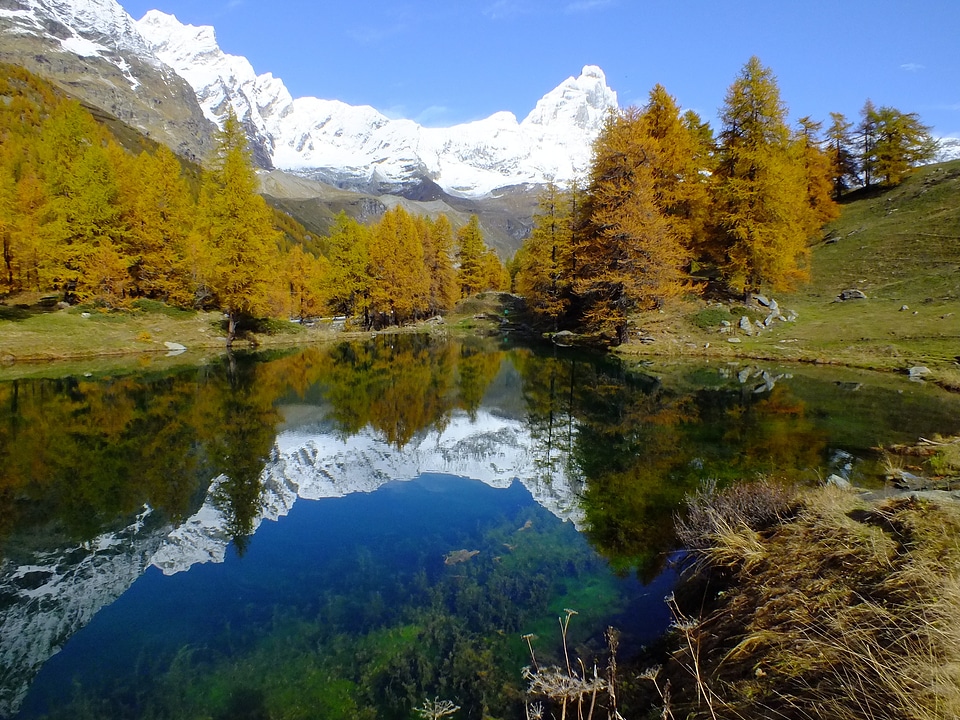 Lake mirror reflect